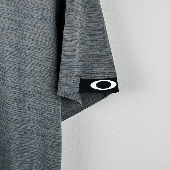 Mens Oakley Short Sleeve Polo Shirt Size XL Geometric Gray Golf Performance - Picture 2 of 8